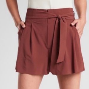 Athleta Skyline Short II size 0 — high waisted, hiking